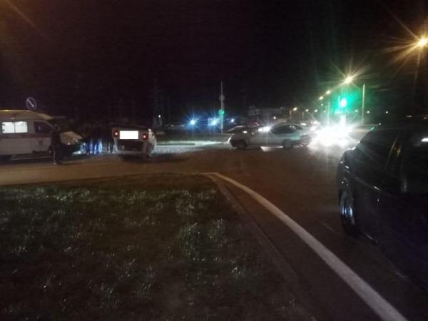 В столкновении двух легковушек перевернулась «четверка» в Ставрополе